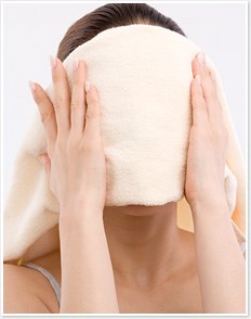 Bật mí cách làm giảm mụn đầu đen với 6 bước massage da mặt 2