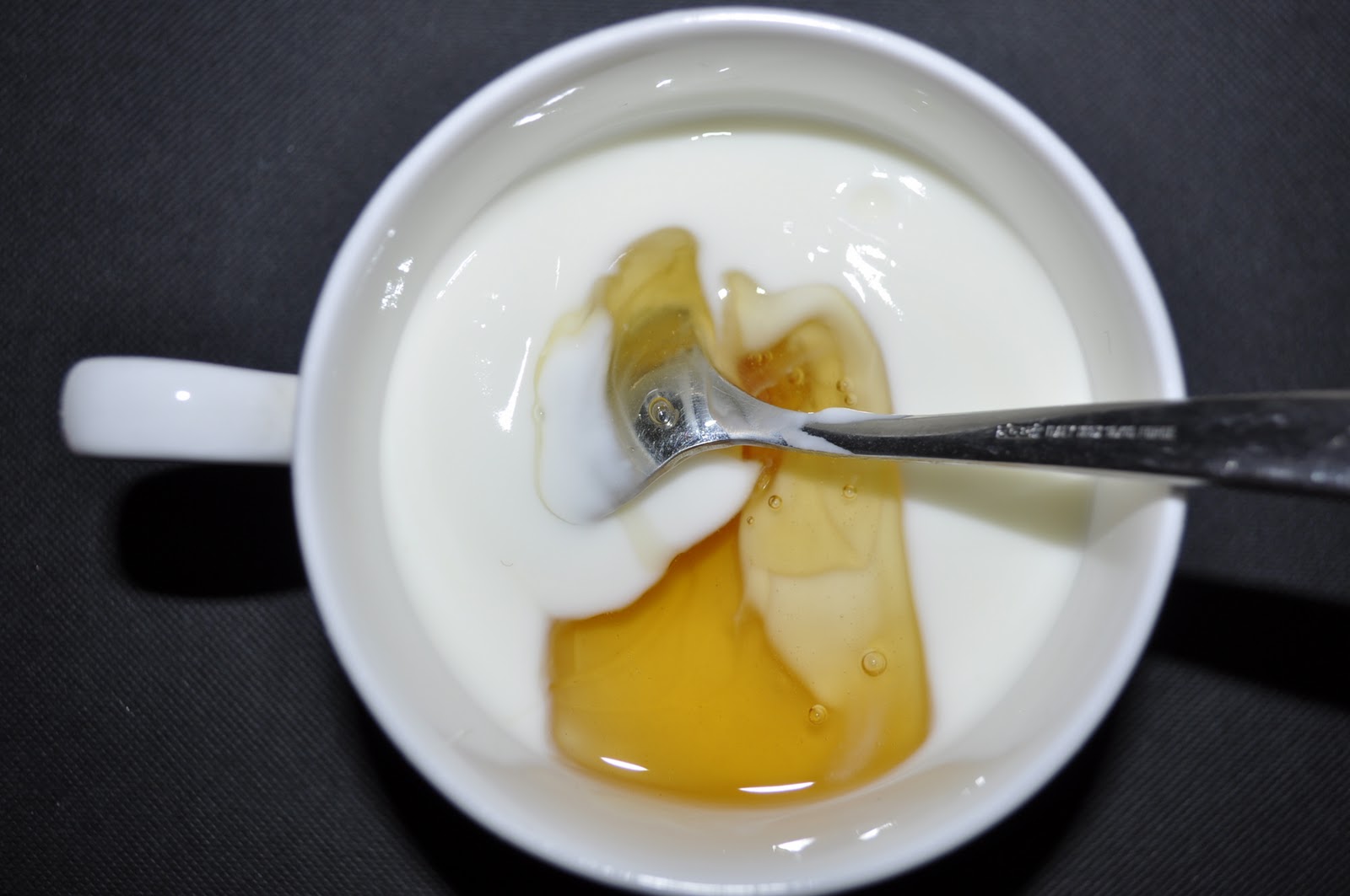Tự làm sữa rửa mặt trị mụn trứng cá cực kì đơn giản 3